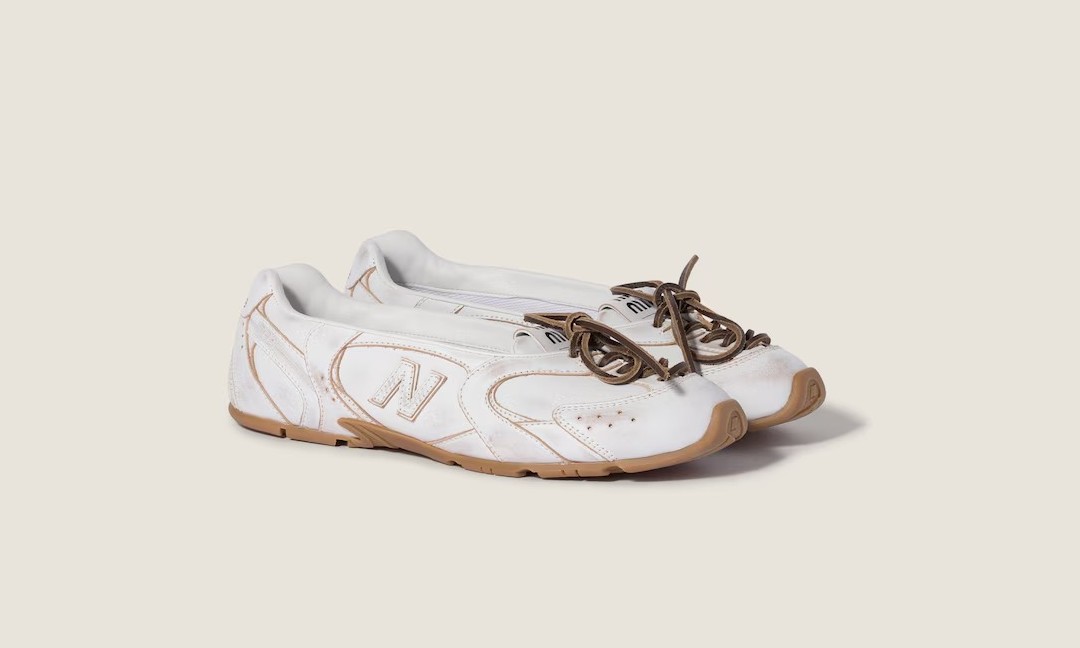 MIU MIUとNew Balanceの新作バレリーナスニーカー登場！