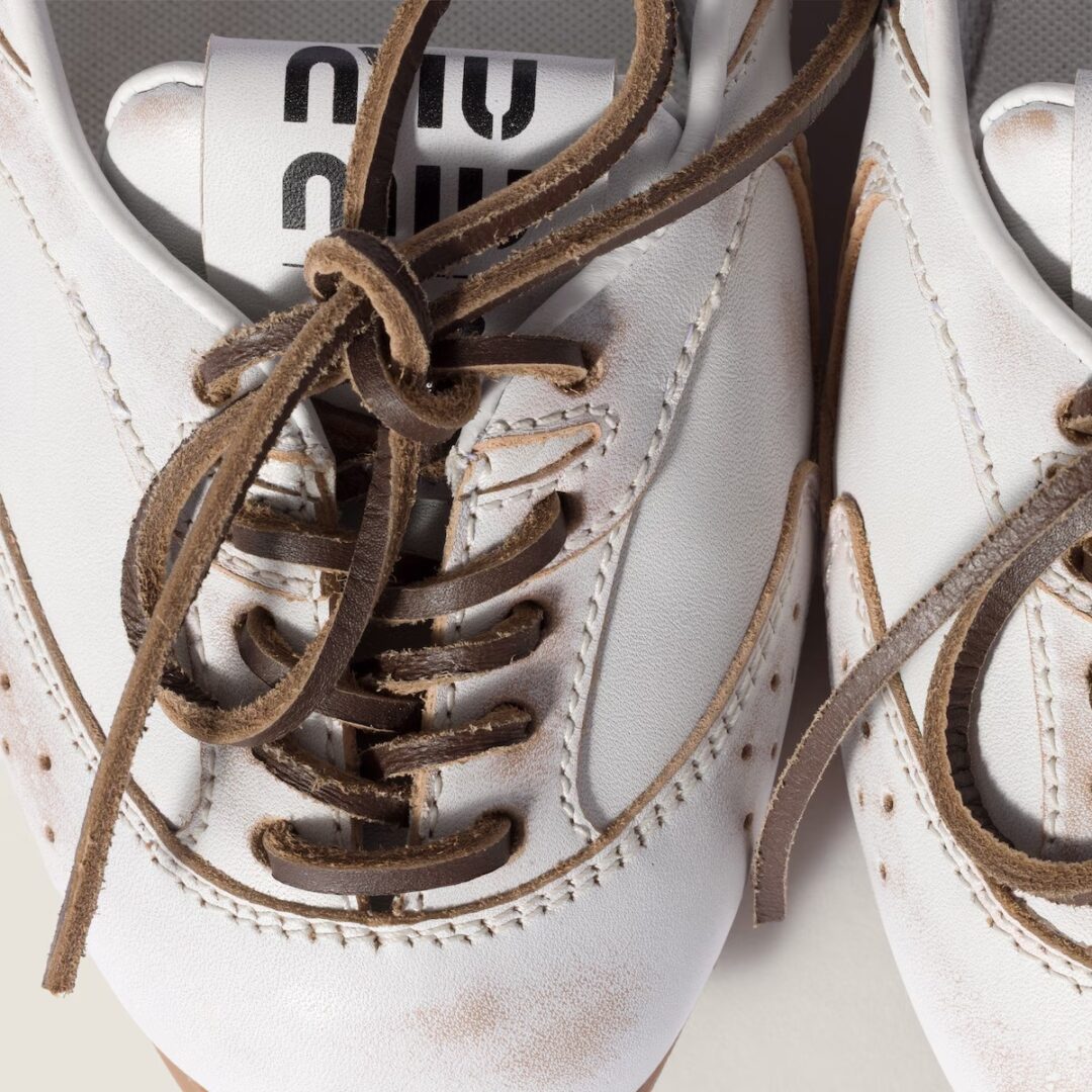 MIU MIUとNew Balanceの新作バレリーナスニーカー登場！