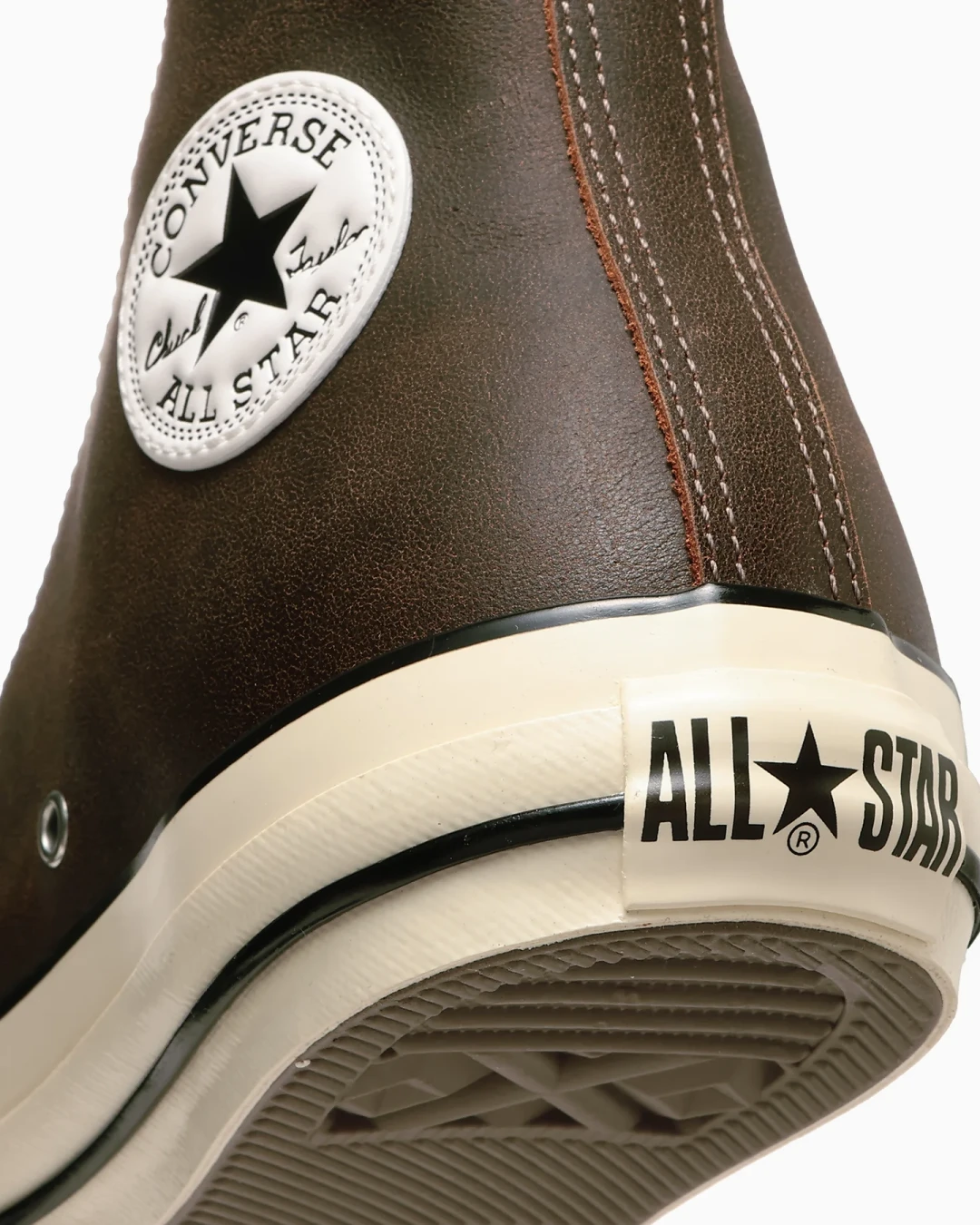 コンバース新作！ALL STAR エイジド クラックドレザーが登場