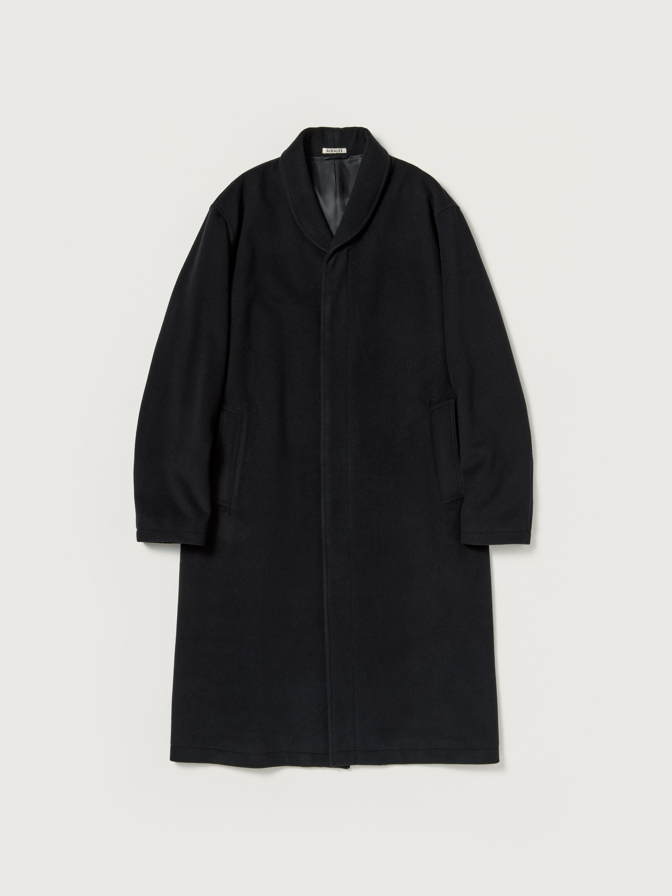 AURALEEの新作「SUPER FINE WOOL MOSSER SHAWL COLLAR COAT」