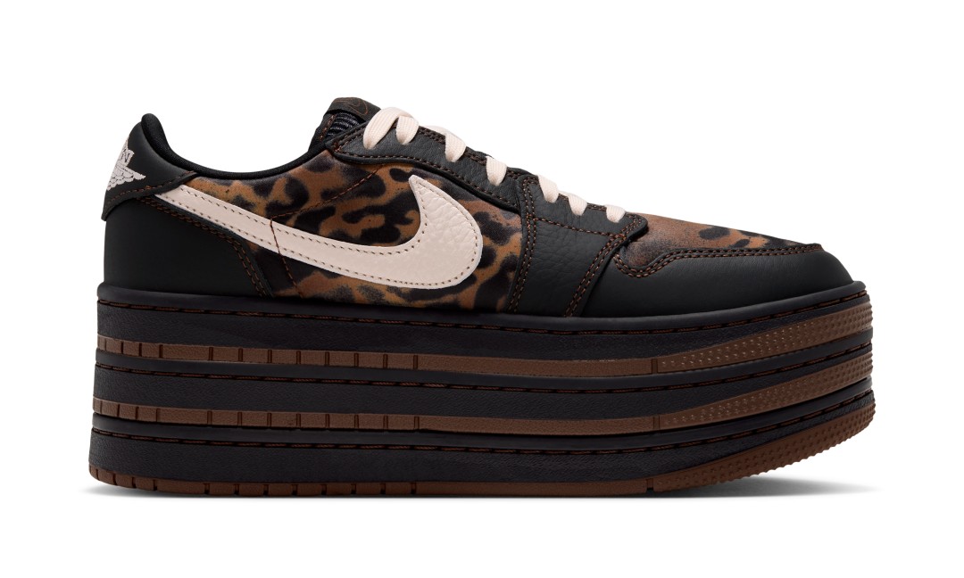 NIKE W AIR JORDAN 1 TRIPLE STACK 発売日決定！