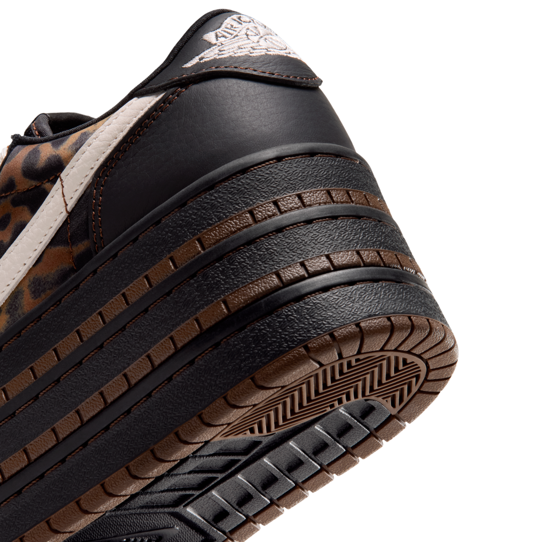 NIKE W AIR JORDAN 1 TRIPLE STACK 発売日決定！