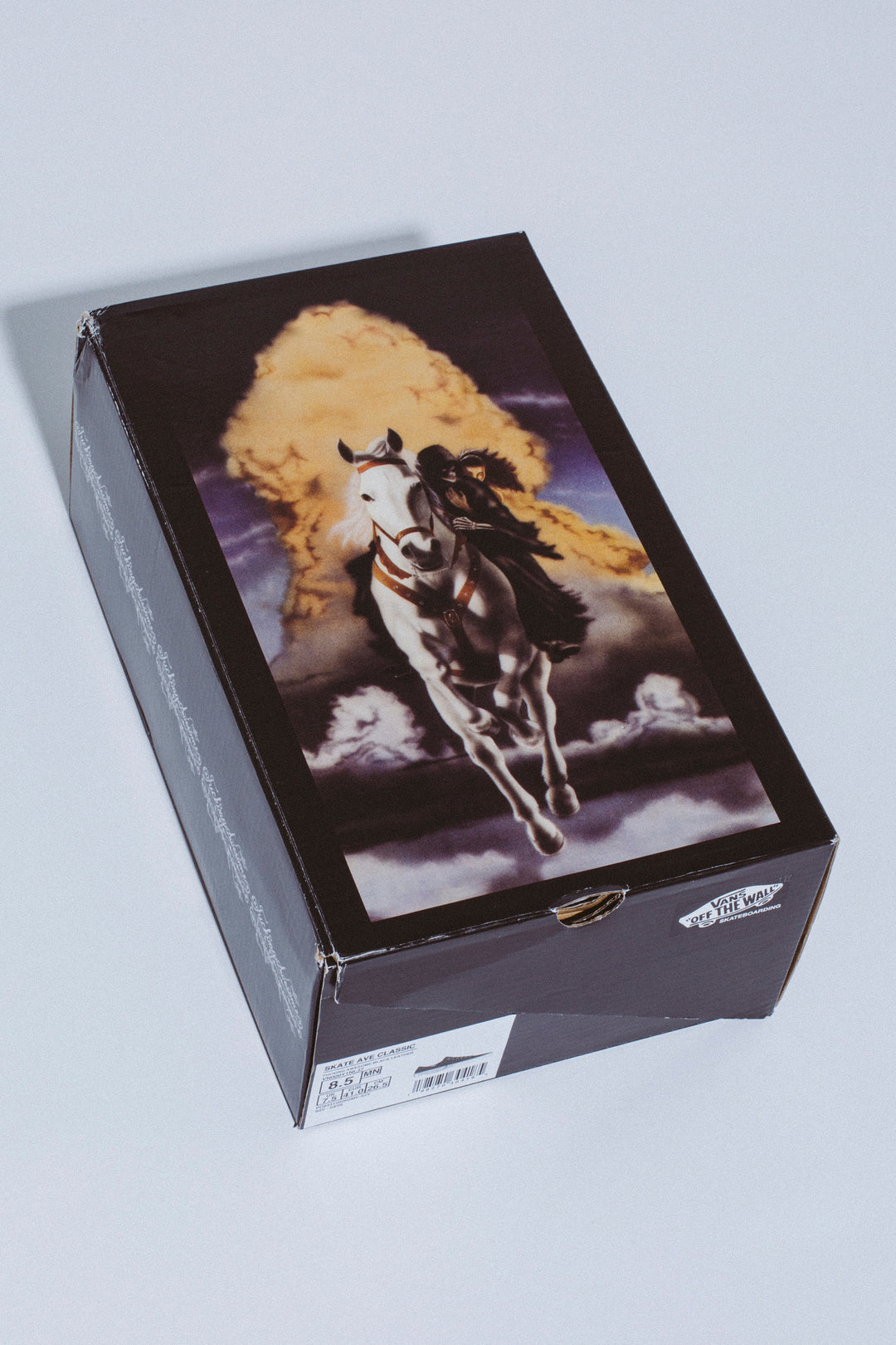 Fucking Awesome x VANS SKATE AVE Classicが10月1日に発売！