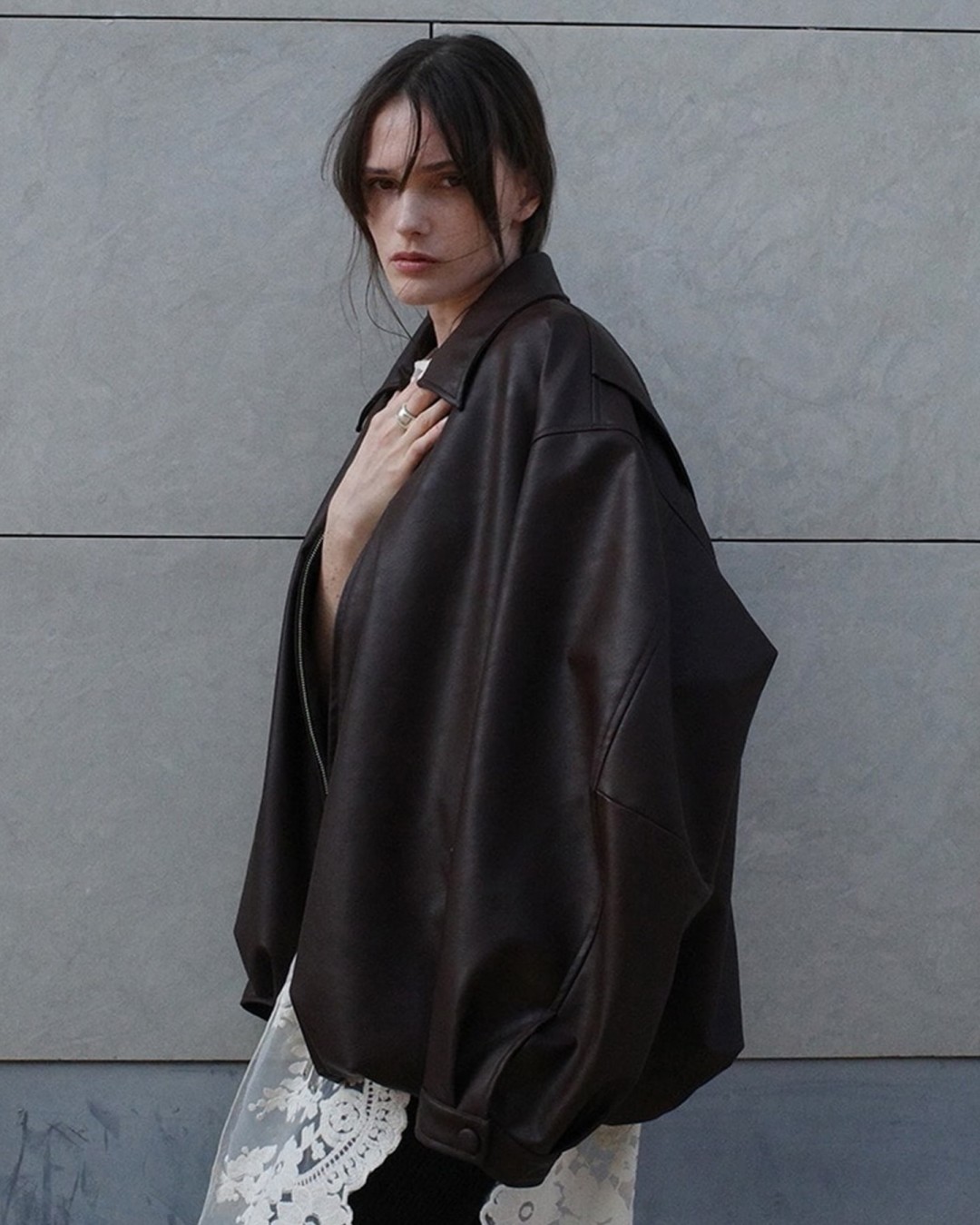 Goss!p｜CLANEの「FAKE LEATHER BALLOON JACKET」復刻！