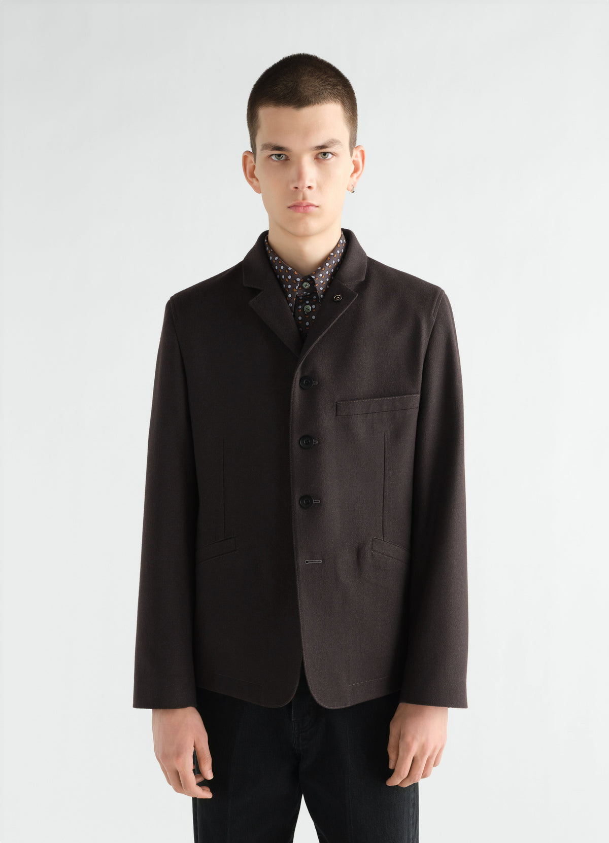 LEMAIREの新作ジャケット「UTILITY TAILORED JACKET」登場