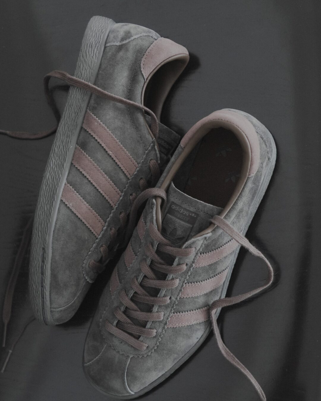Goss!p｜adidas Originals for URBAN RESEARCH TOBACCO 2026 FW “Cinder”が10/23発売決定