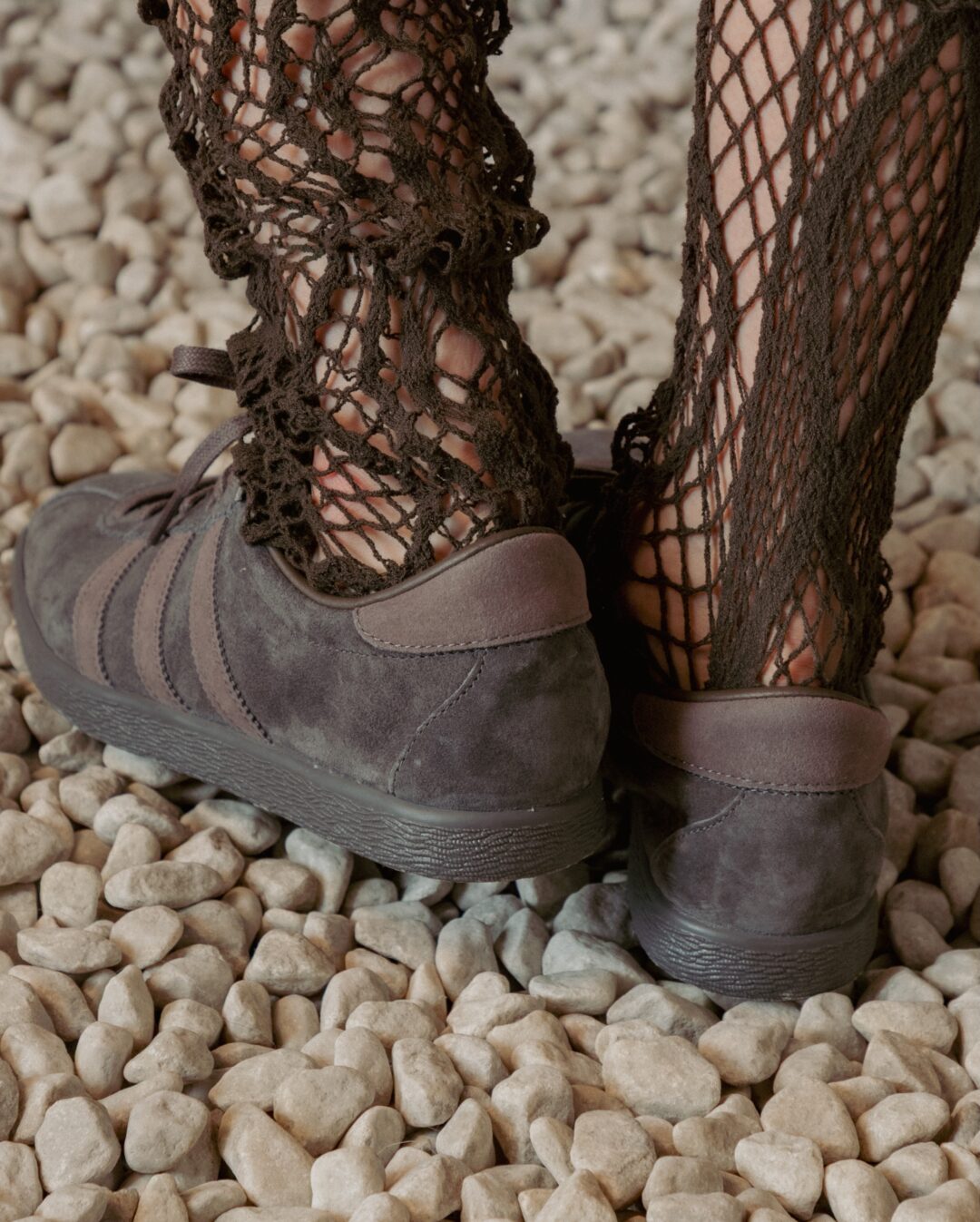 Goss!p｜adidas Originals for URBAN RESEARCH TOBACCO 2026 FW “Cinder”が10/23発売決定