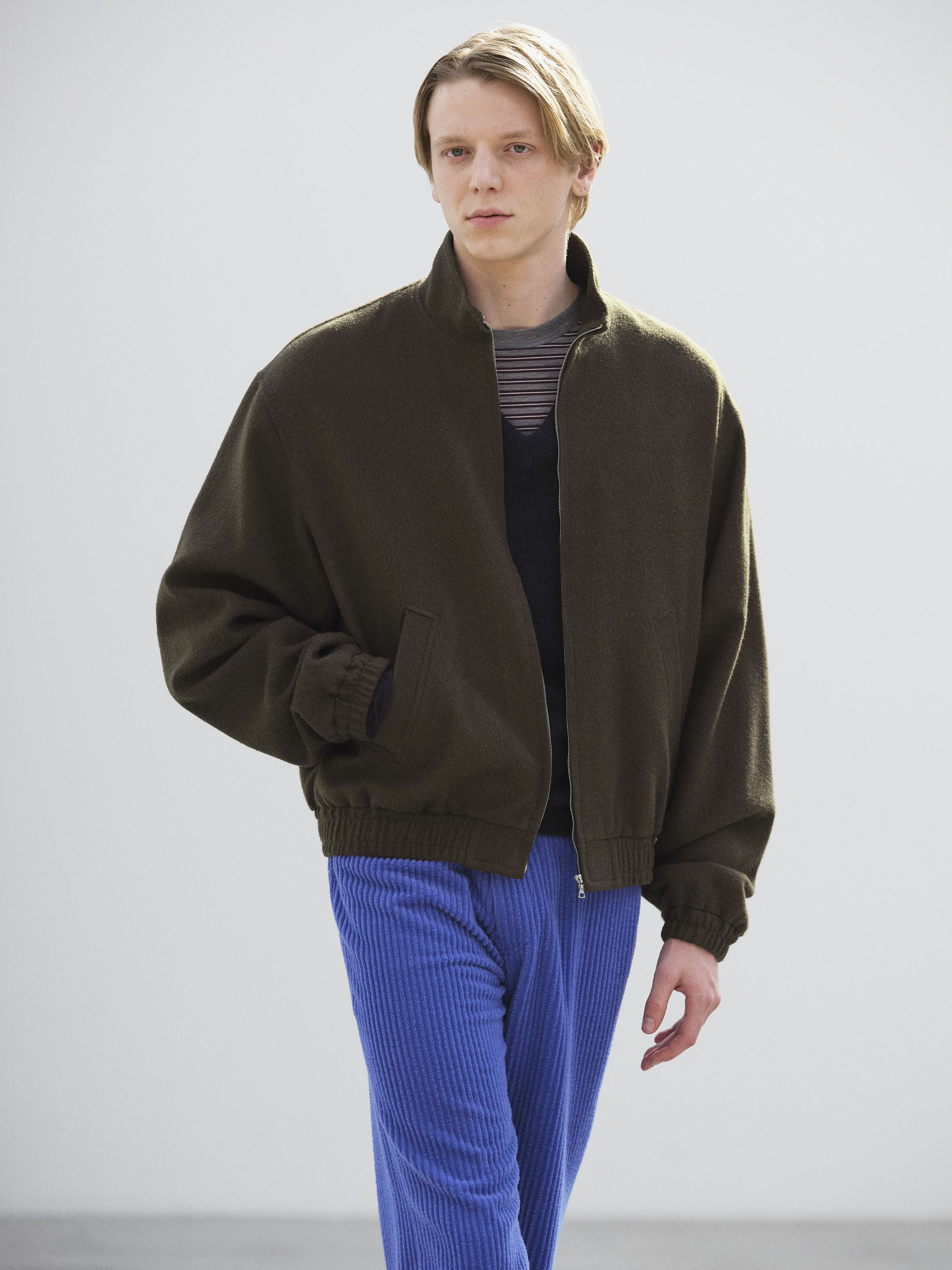 AURALEEの新作「BABY CAMEL FLANNEL ZIP BLOUSON」登場