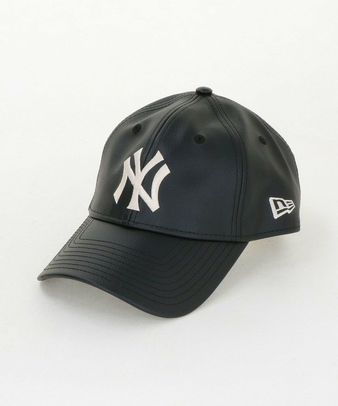 BEAUTY&YOUTH × New Era 別注レザーライクキャップ発売