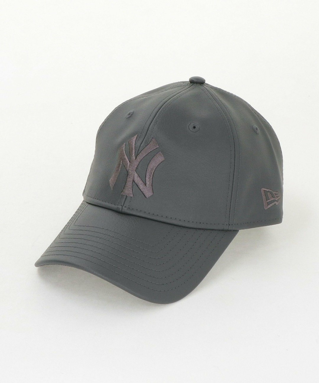 BEAUTY&YOUTH × New Era 別注レザーライクキャップ発売