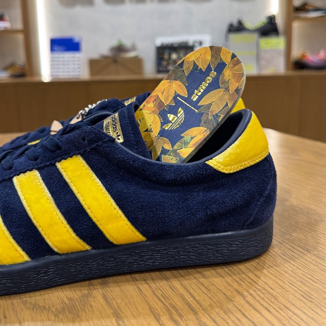 Goss!p｜atmos × adidasの新作TOBACCOが登場！紅葉をテーマにした限定モデル