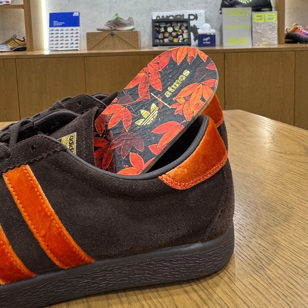 Goss!p｜atmos × adidasの新作TOBACCOが登場！紅葉をテーマにした限定モデル