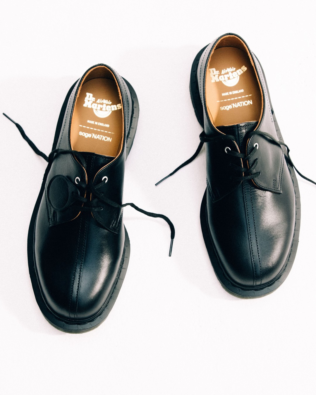 Dr. MartensとSAGE NATIONがコラボ！NATION 3 EYE SHOEが登場