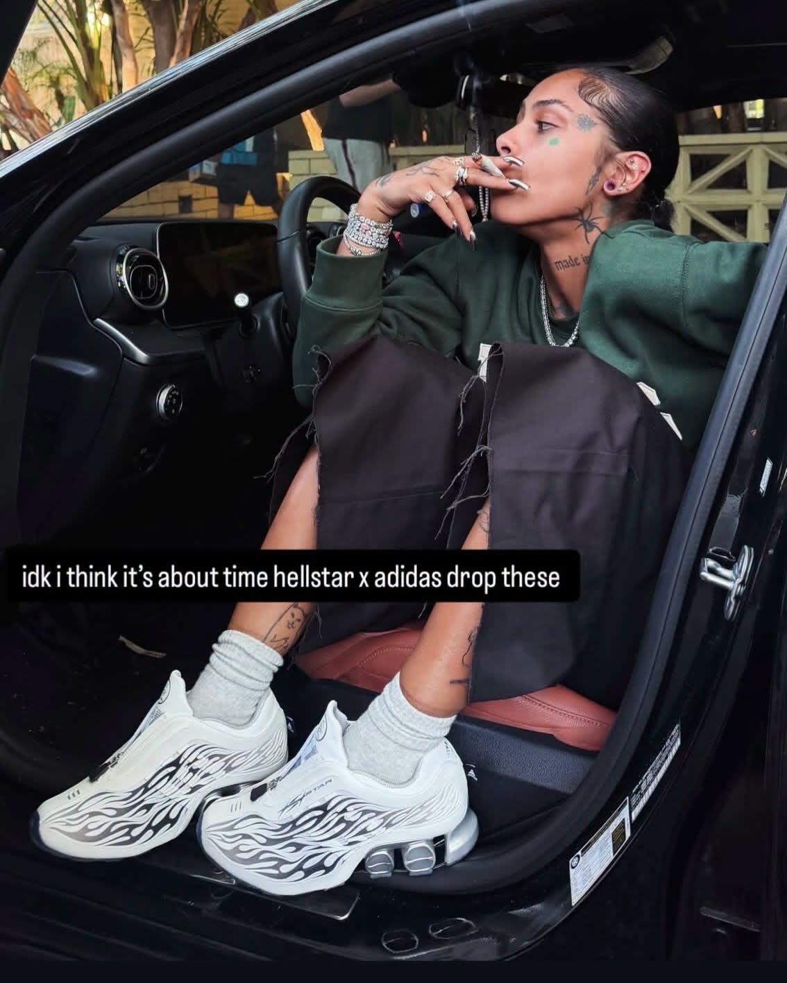 Hellstar x adidas Originals MEGARIDE S2、8月8日発売!