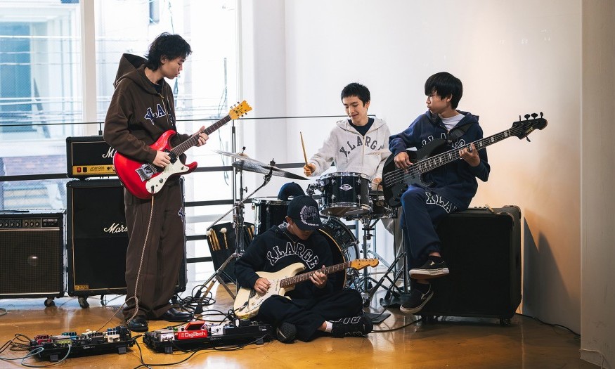 XLARGEとChampionの新作スウェットがついに登場！