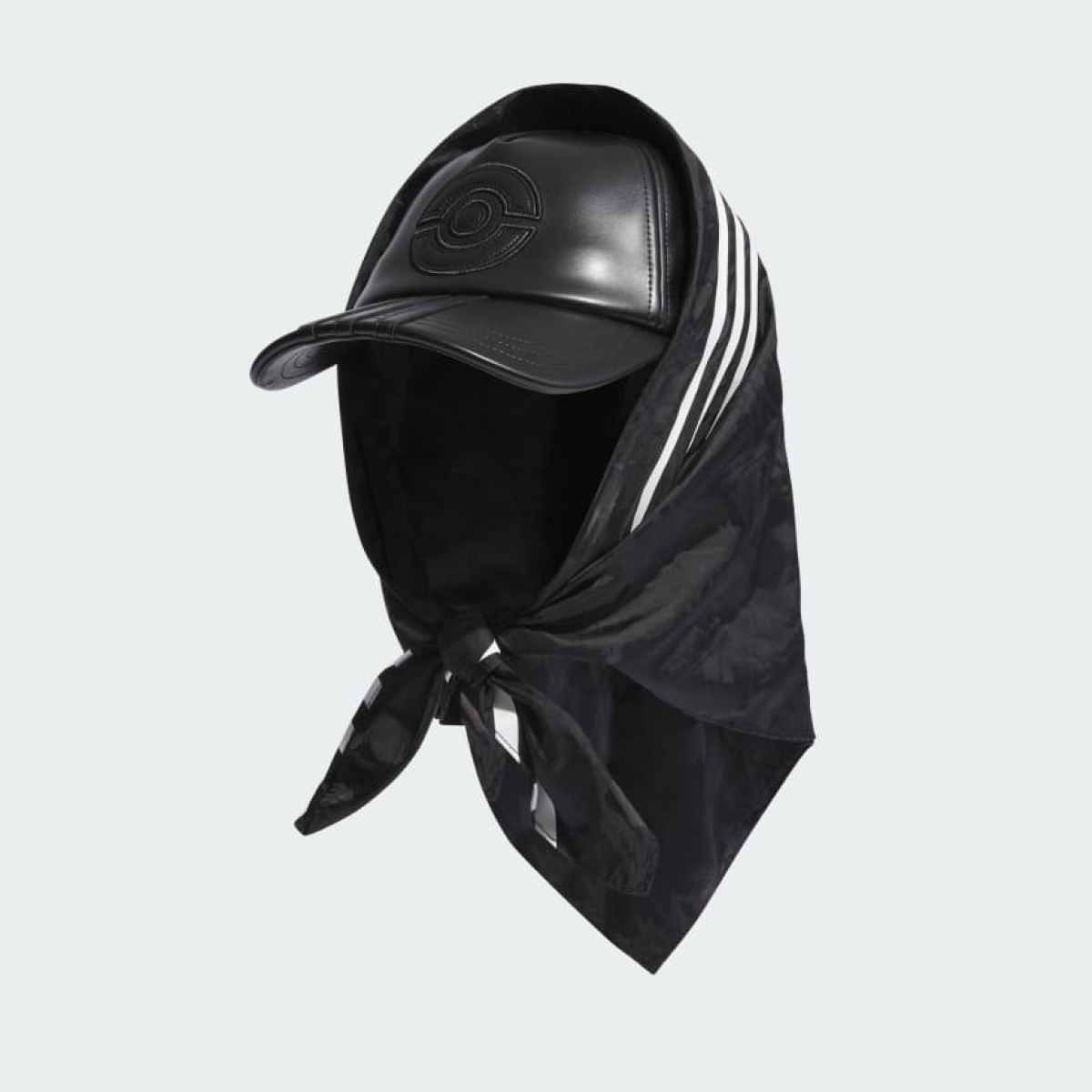 adidasとポケモンがタッグを組んだ30周年記念アイテム