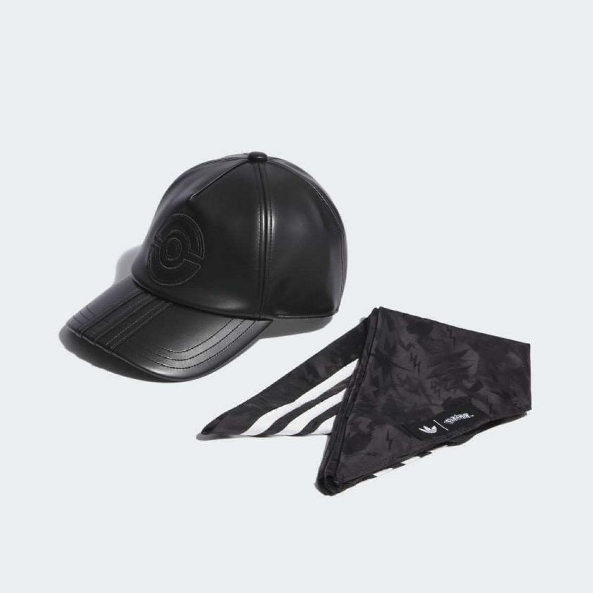 adidasとポケモンがタッグを組んだ30周年記念アイテム