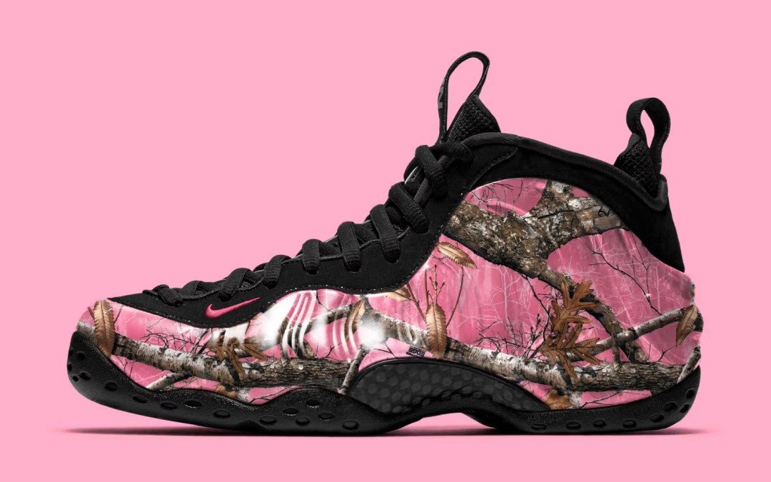 Goss!p｜NIKE AIR FOAMPOSITE ONE PREMIUM リアルツリーカモ/ピンクグレープフルーツ 2027年3月12日発売