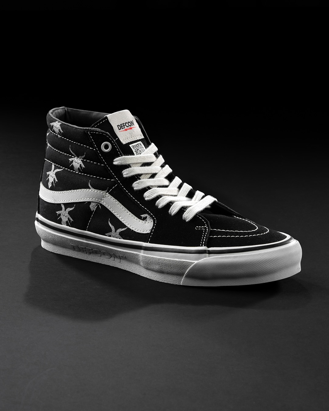 DEFCON × OTW by Vansの新作スニーカーが登場！