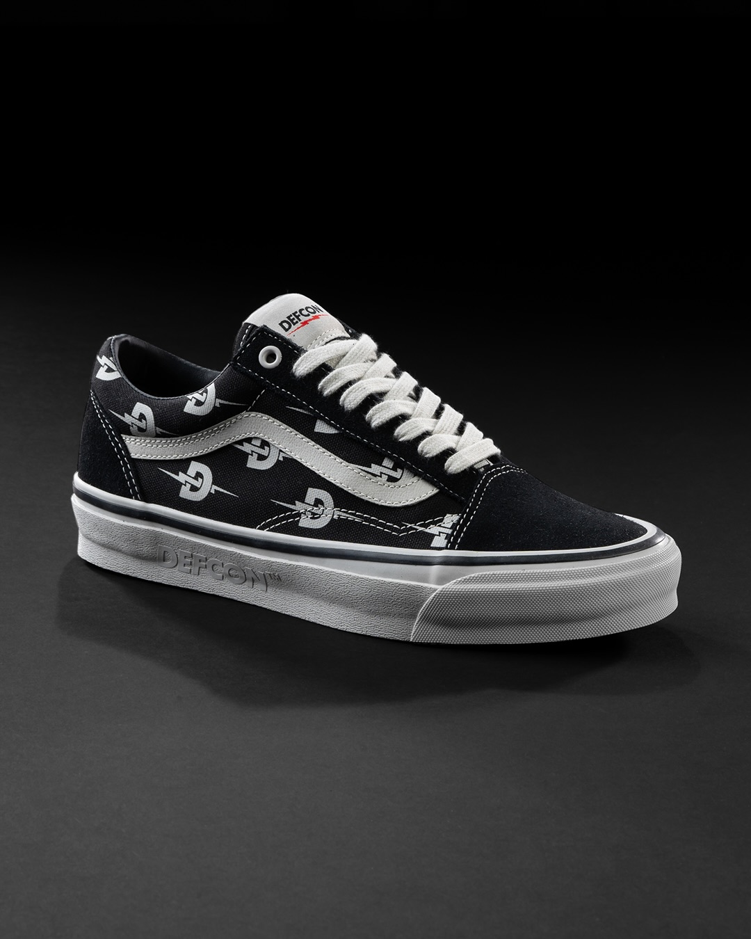 DEFCON × OTW by Vansの新作スニーカーが登場！