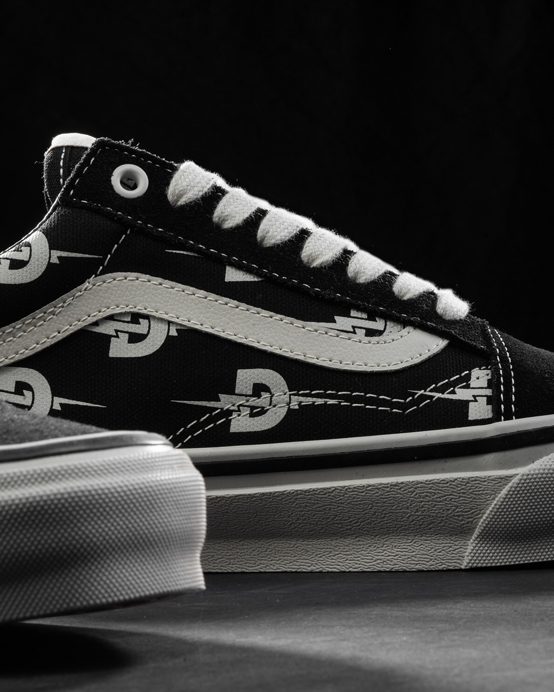 DEFCON × OTW by Vansの新作スニーカーが登場！