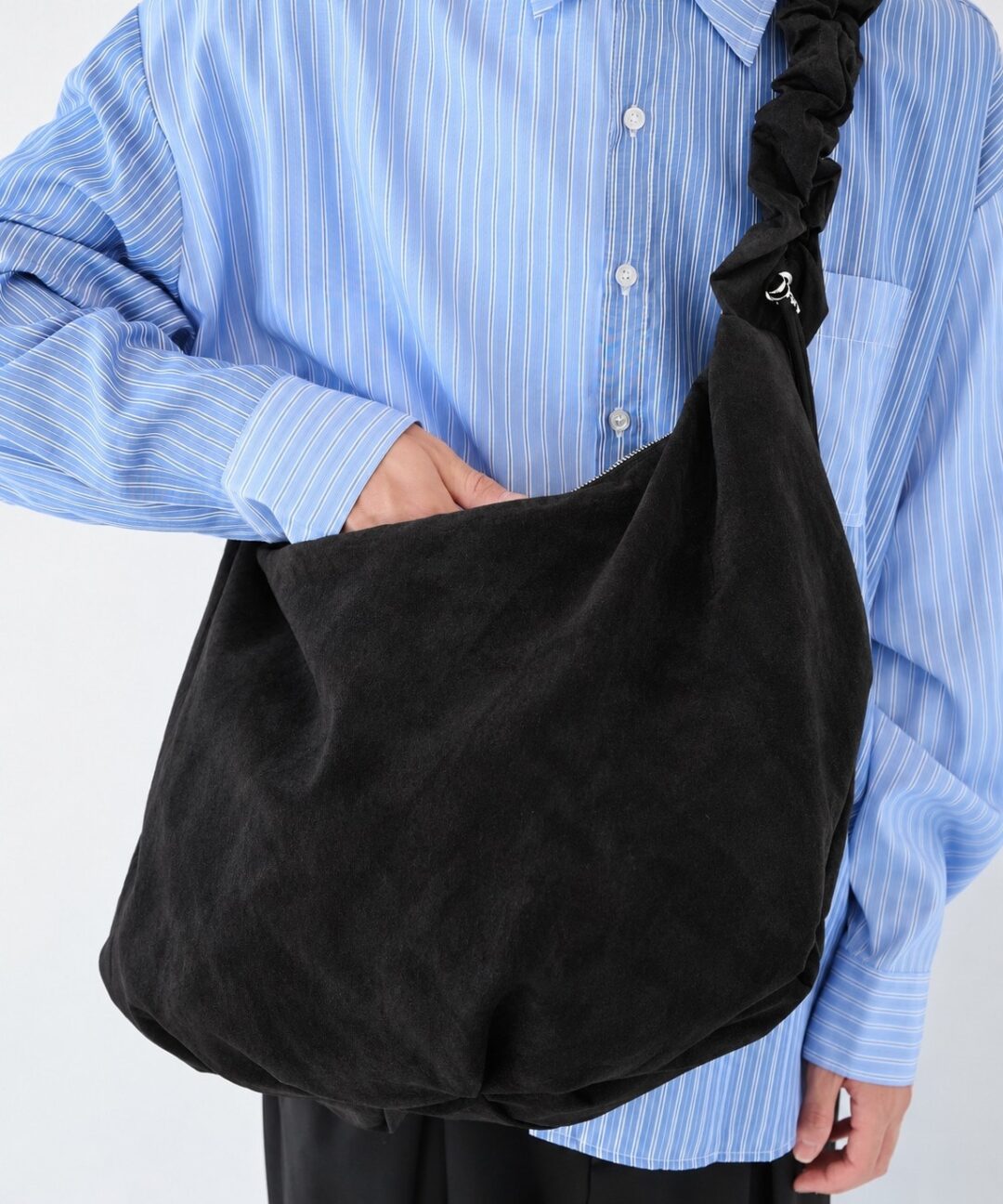 STUDIOUS ORIGINALの新作「3WAY ROUND SUEDE SHOULDER BAG」発売
