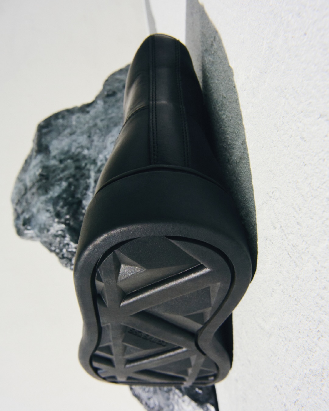 2026年10月20日発売！CONVERSE ROYAL STAR レザーコレクション