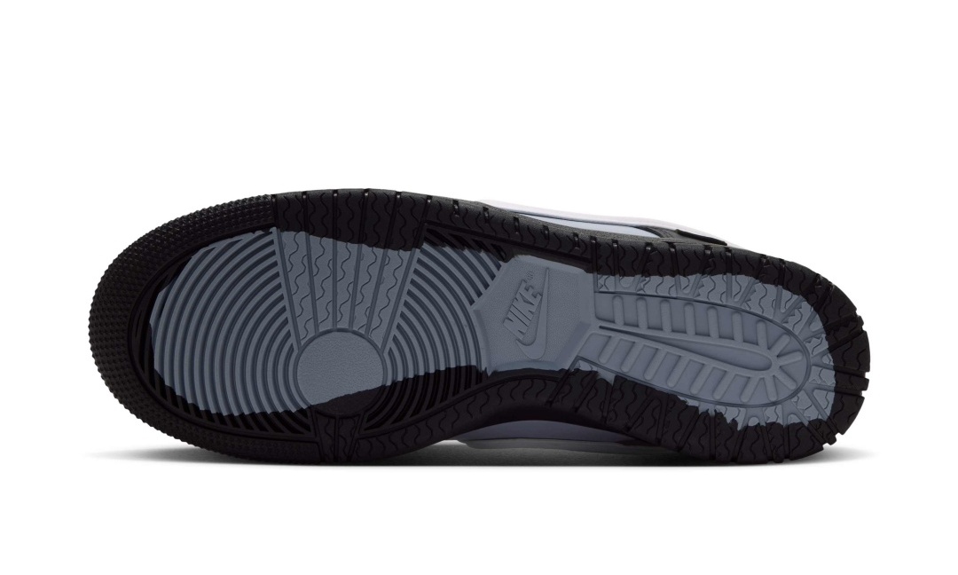 NIKE DUNK LOW GORE-TEX “Oil Grey/Dove Grey”が10/26発売