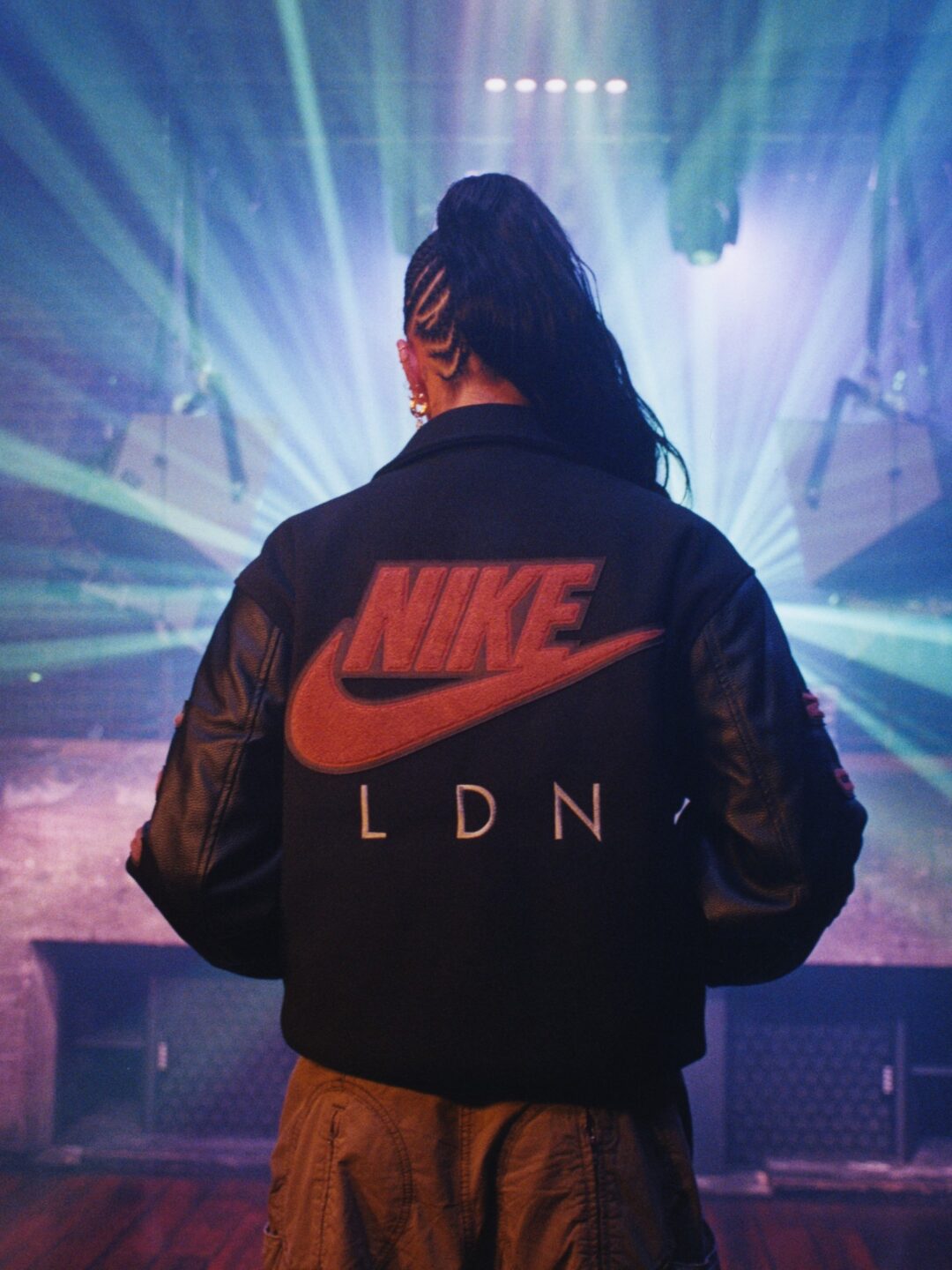 Goss!p｜待望の新作！NIKE AIR JORDAN 4 RETRO “London” 発売間近