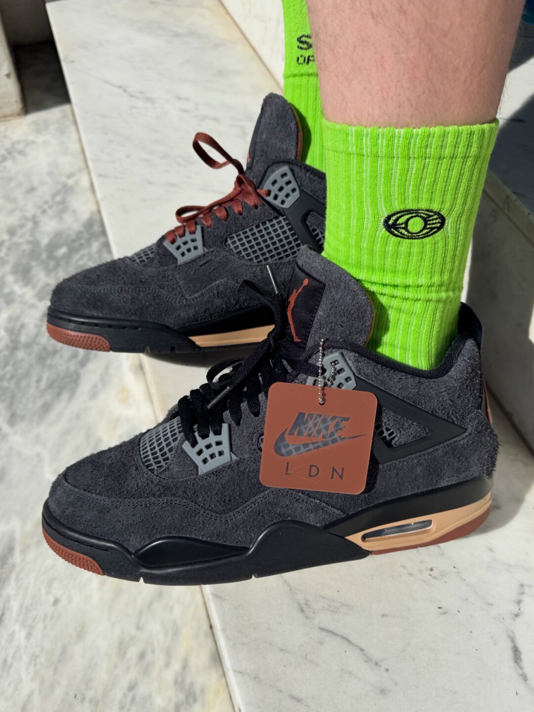 Goss!p｜待望の新作！NIKE AIR JORDAN 4 RETRO “London” 発売間近
