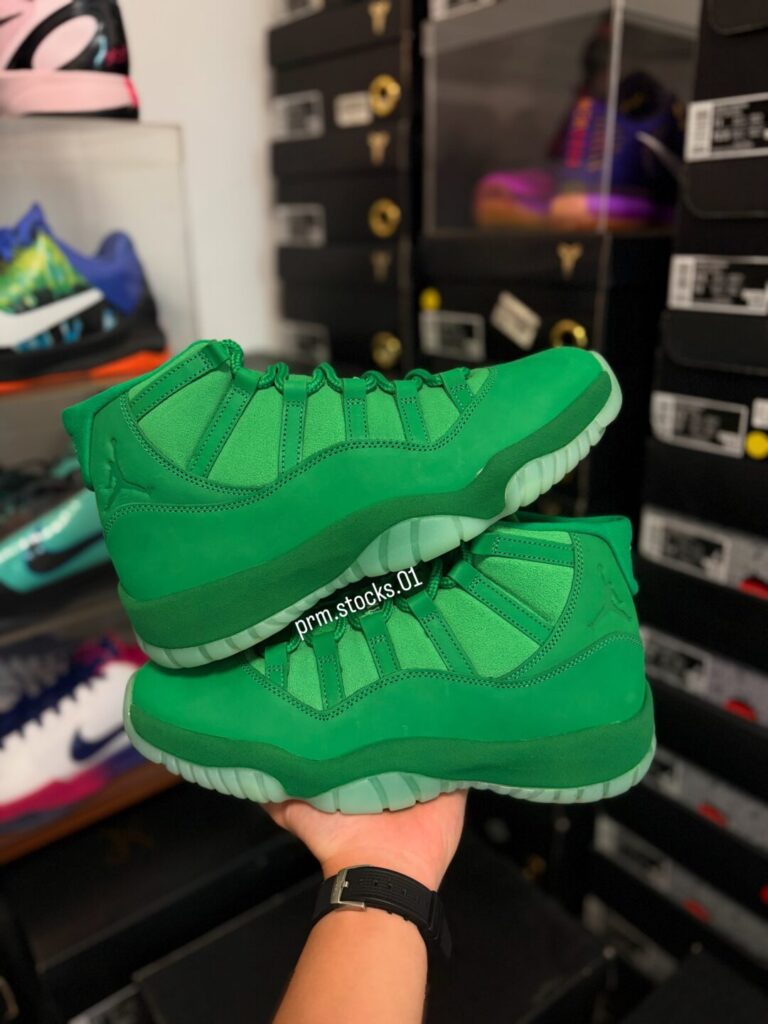 NIKE AIR JORDAN 11