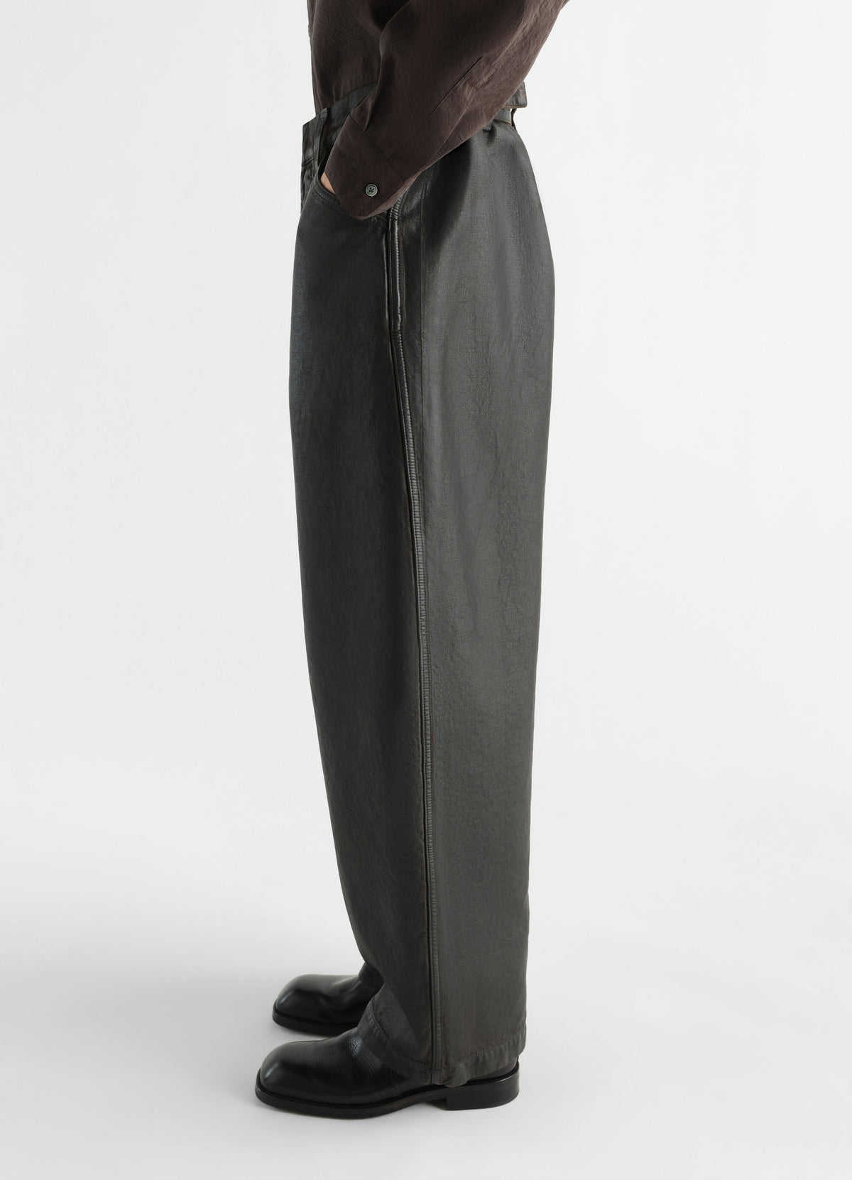 LEMAIREの新作MAXI WORKWEAR PANTSが登場！