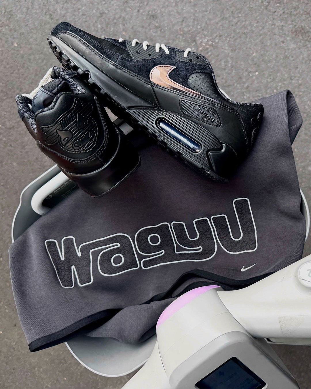 Goss!p｜注目度急上昇中！WAGYUとNIKEのコラボスニーカー
