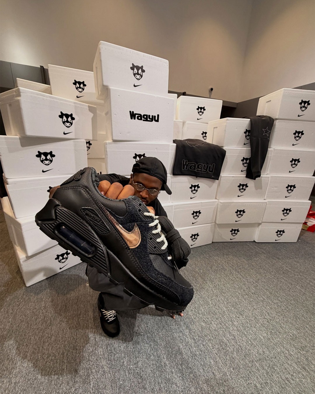 Goss!p｜注目度急上昇中！WAGYUとNIKEのコラボスニーカー