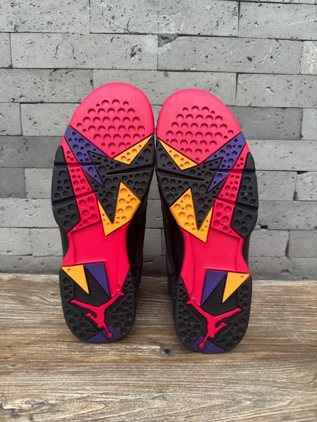 Goss!p｜NIKE AIR JORDAN 7 OG “Playoffs”が2027年に再登場！