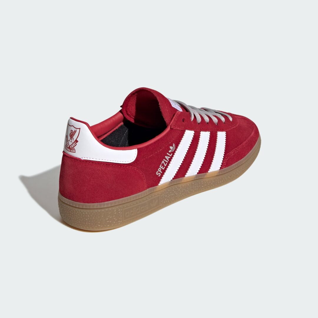 リバプールFCとadidasの新作、HANDBALL SPEZIAL & SLIDEが登場！