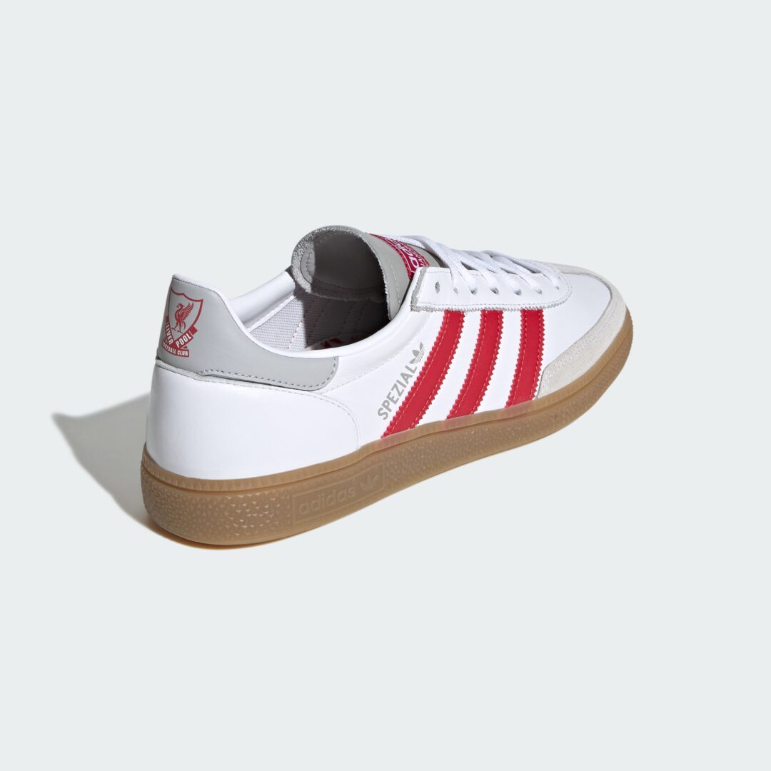 リバプールFCとadidasの新作、HANDBALL SPEZIAL & SLIDEが登場！