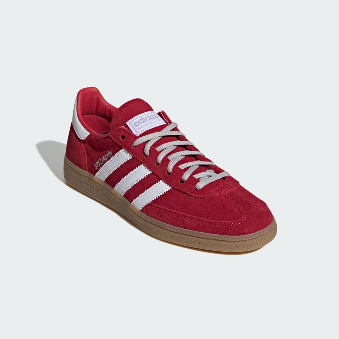 リバプールFCとadidasの新作、HANDBALL SPEZIAL & SLIDEが登場！