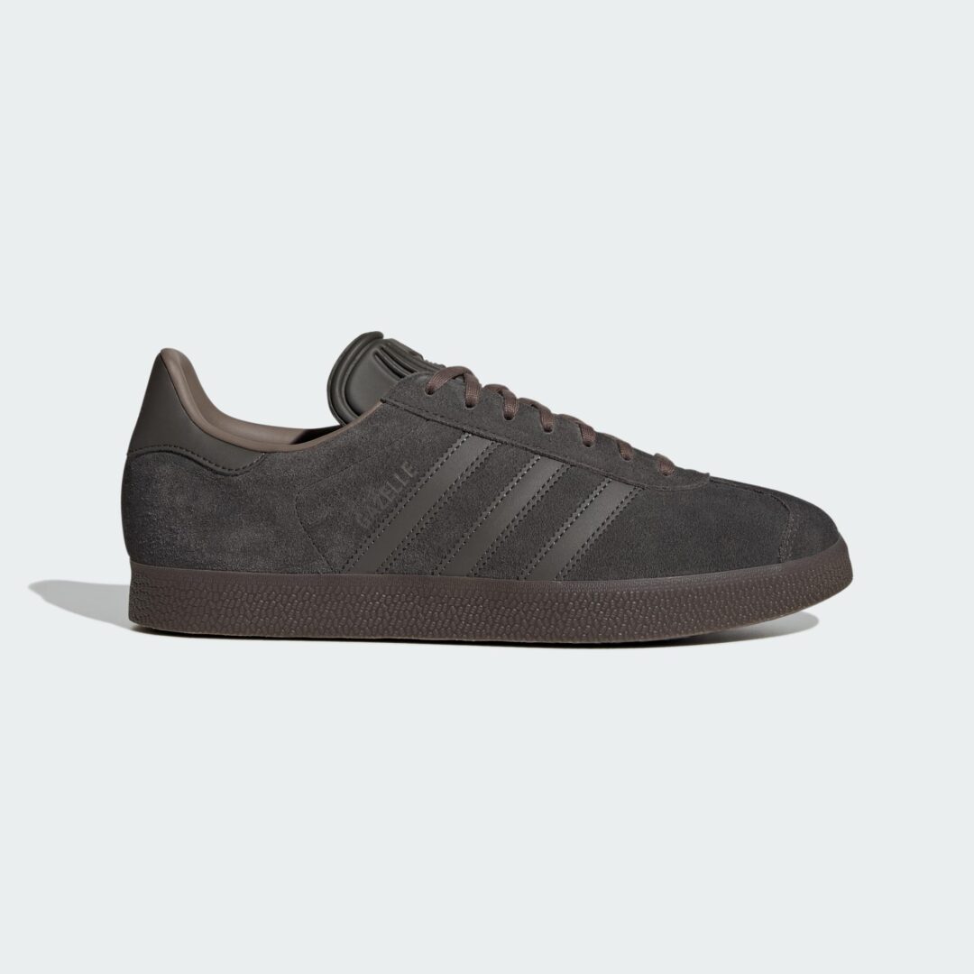adidas Originals GAZELLE OG “チャコールグレー”が10/9に登場