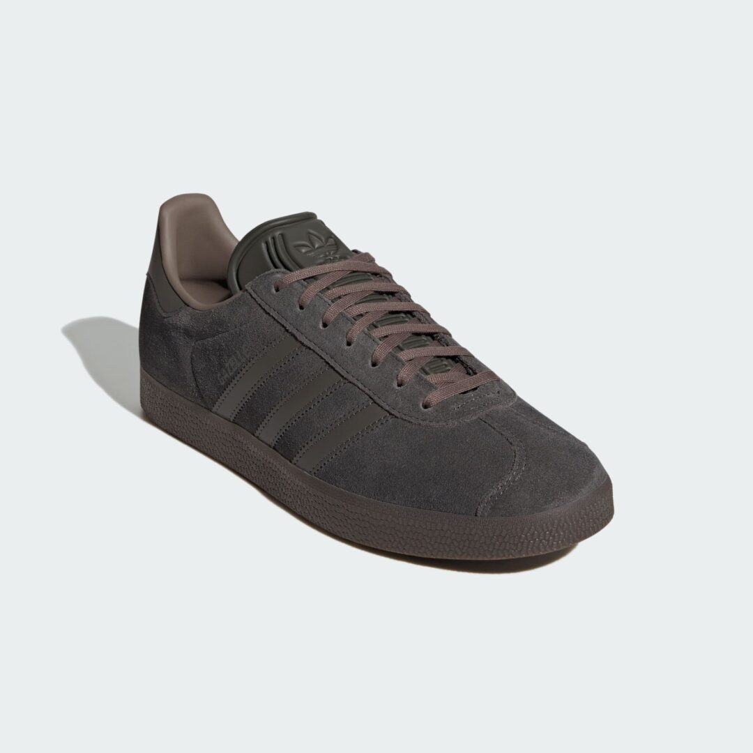 adidas Originals GAZELLE OG “チャコールグレー”が10/9に登場