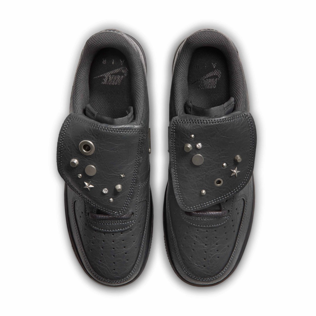 NIKE W AIR FORCE 1 07 LOW “Charms/Long Tongue”が10/8発売