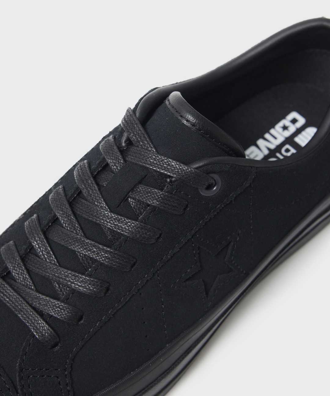 Goss!p｜CONVERSE × BIOTOP × 在原みゆ紀の新作スニーカーが登場！