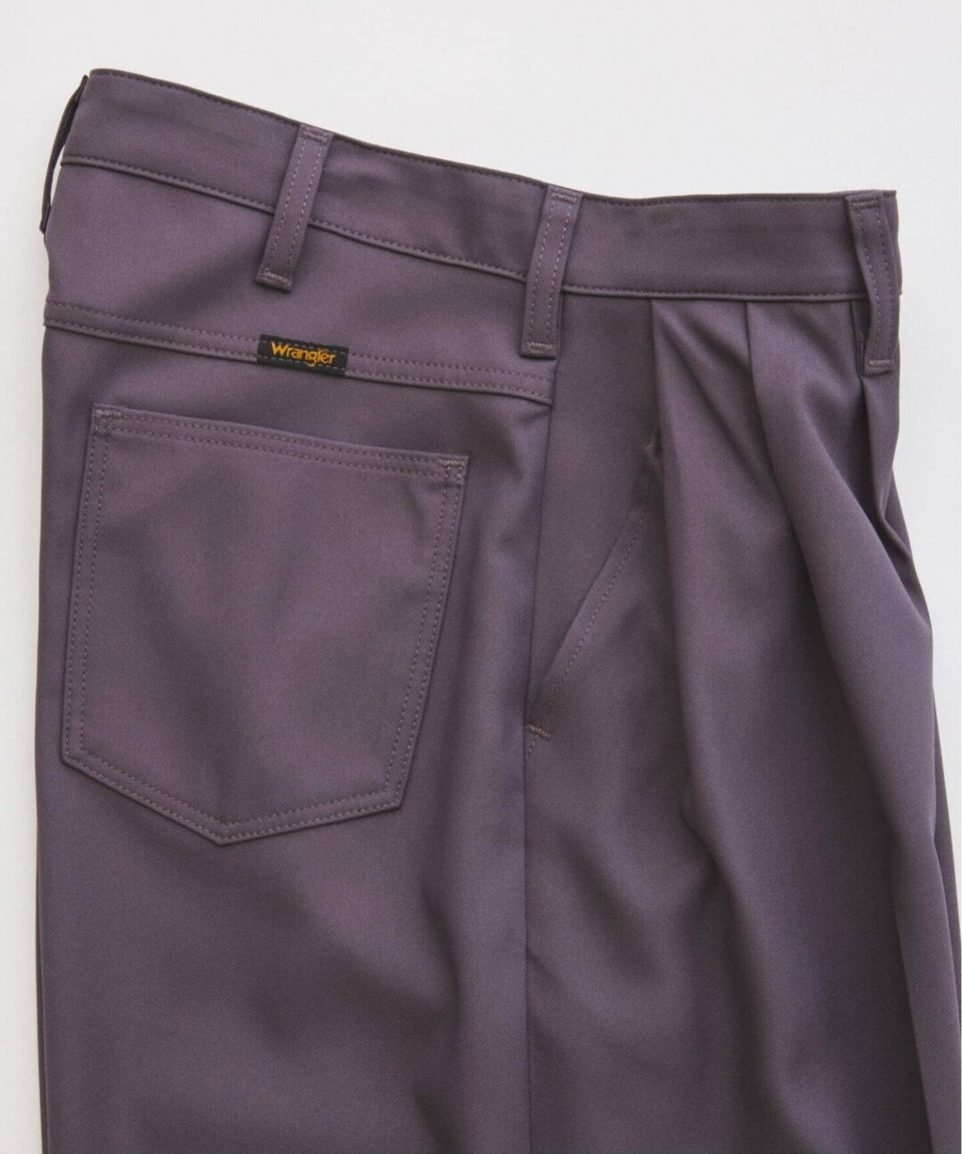 Wrangler × JOURNAL STANDARD relumeの新作スラックスが登場！