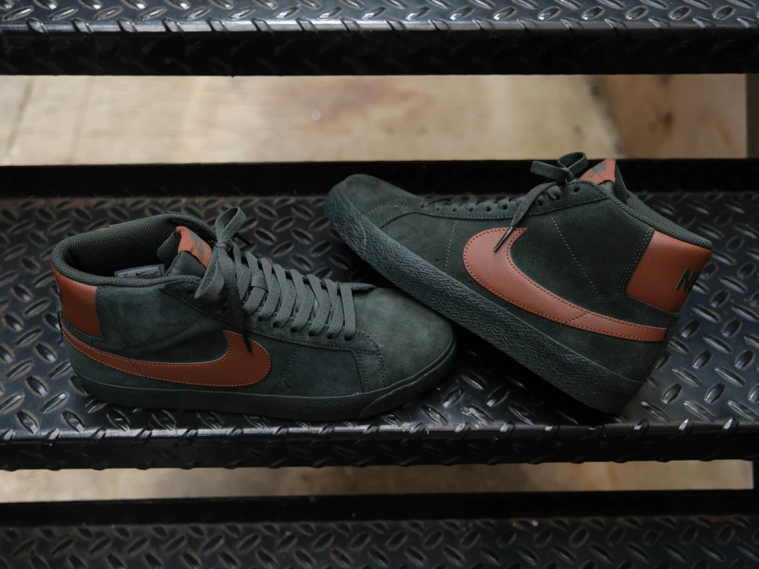 NIKE SB ZOOM BLAZER MID “Black Spruce/Corduroy Brown” 9/28発売