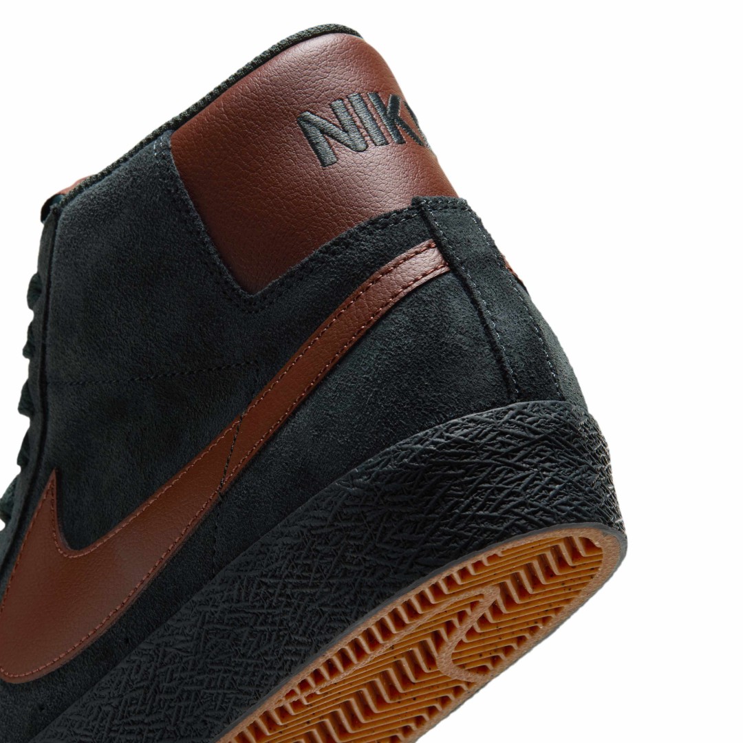 NIKE SB ZOOM BLAZER MID “Black Spruce/Corduroy Brown” 9/28発売