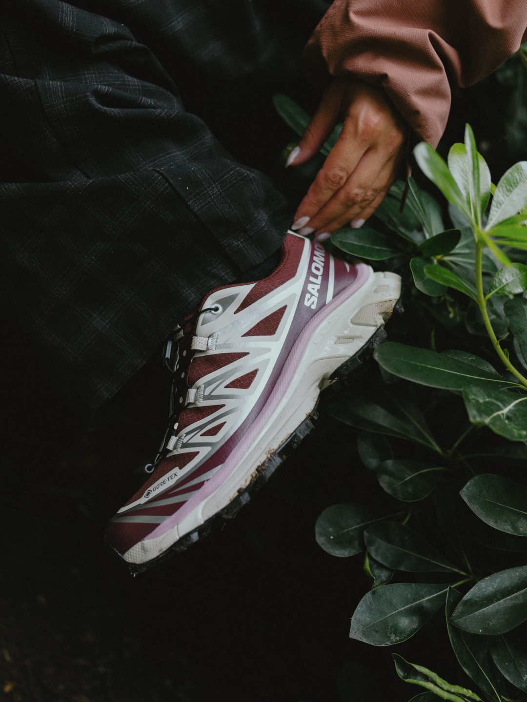 Goss!p｜待望のコラボ！Offspring x Salomon XT-6 GTXが明日登場