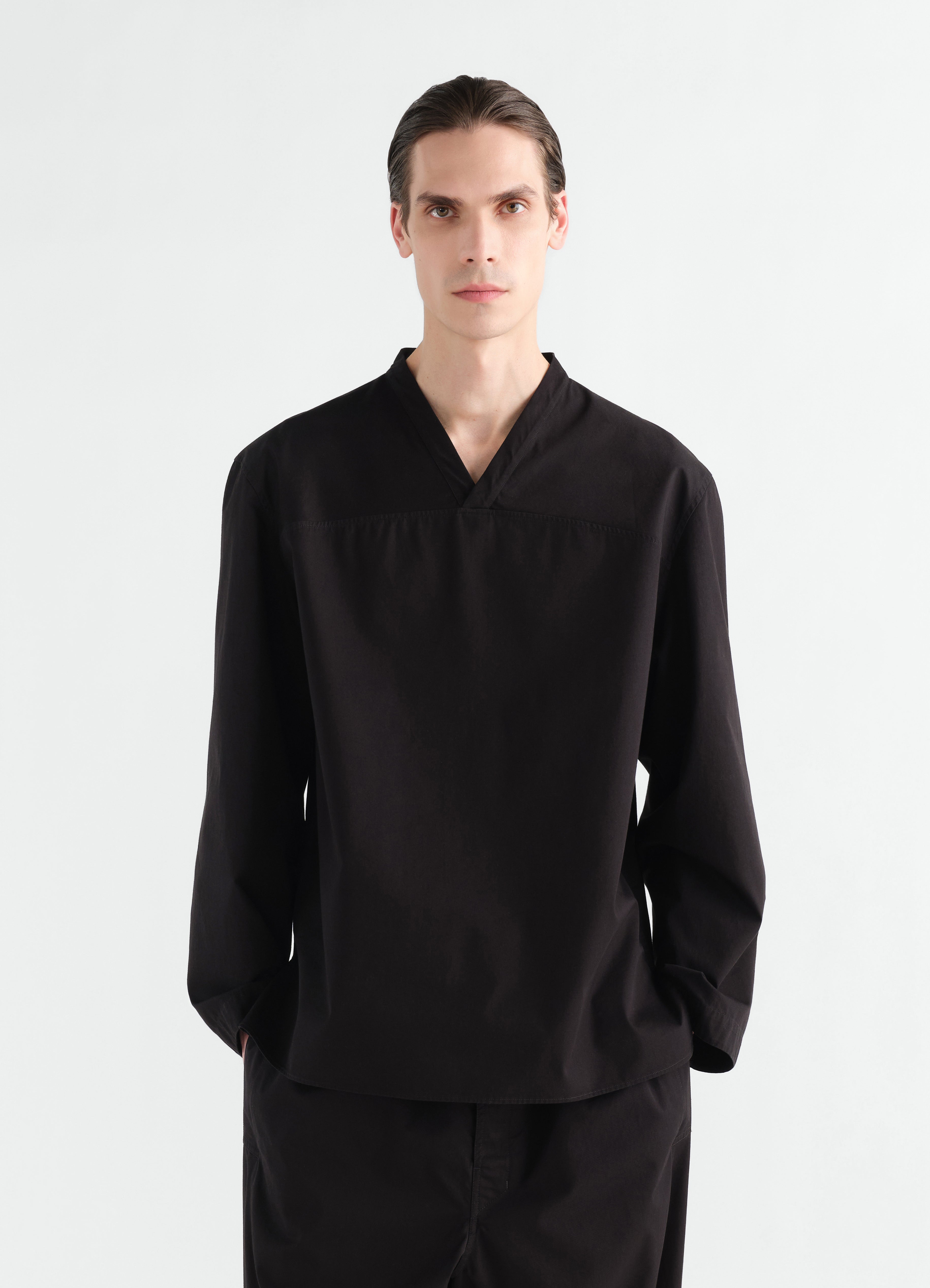 LEMAIRE V-NECK TOP IN LIGHT COTTON TWILL OT0017 LF1594 2026年10月13日発売