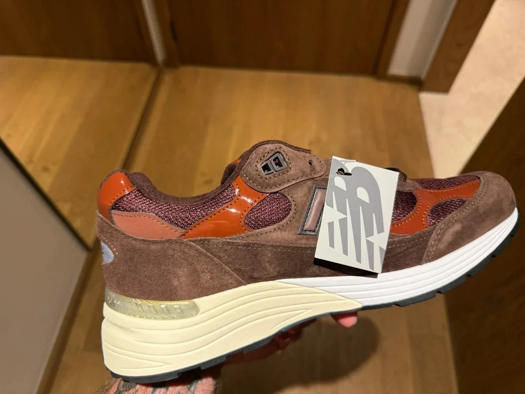 Goss!p｜アミーネの新作！ニューバランスU992 NE“Brown”が登場