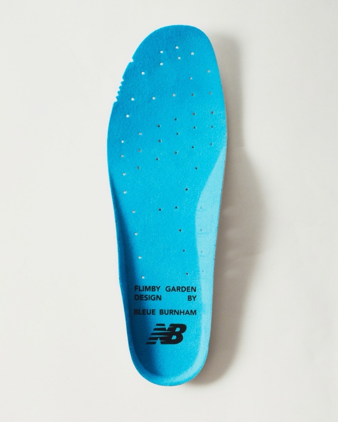 Goss!p｜Bleue BurnhamとNew Balanceのコラボスニーカーが登場！