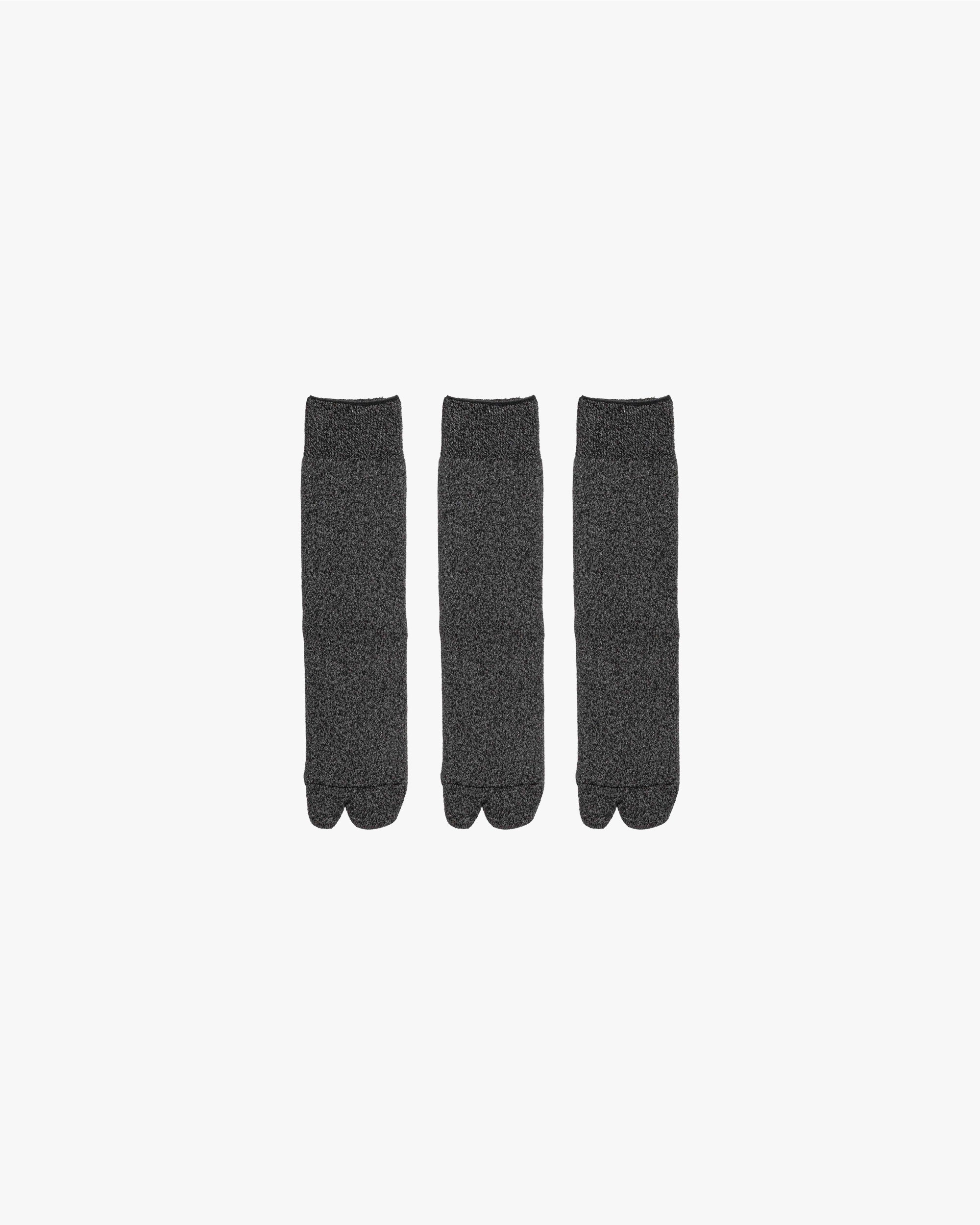 Graphpaperから新登場！3-Pack Melange TABI Socksの魅力